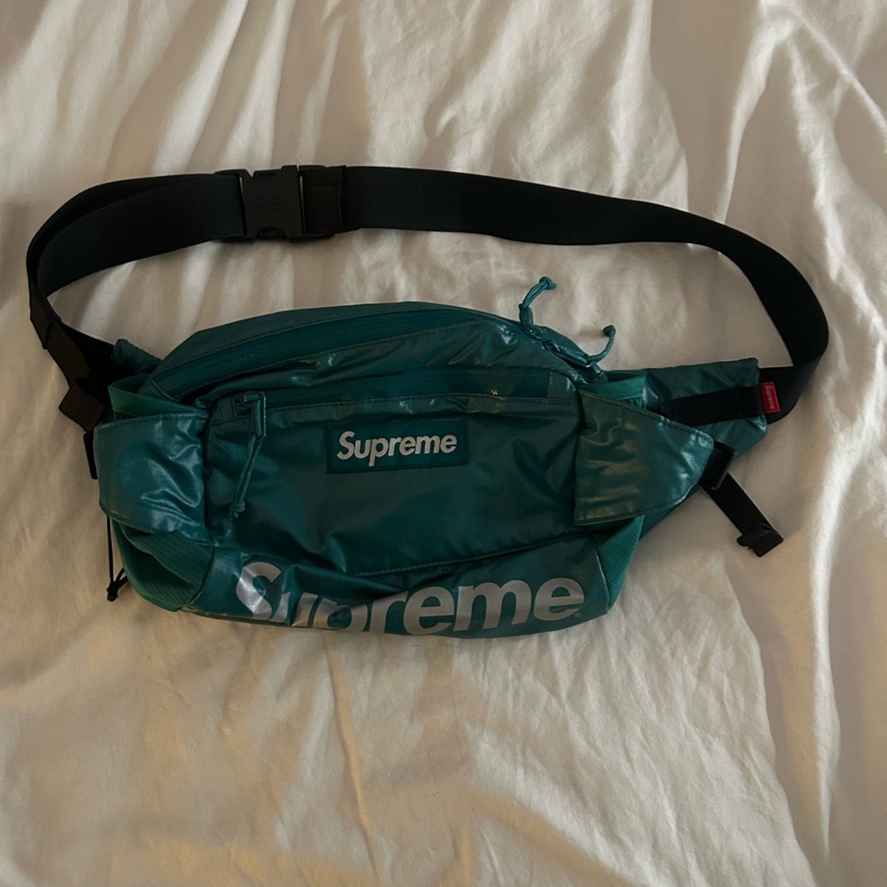 SUPREME TEAL CROSSBODY FANNYPACK